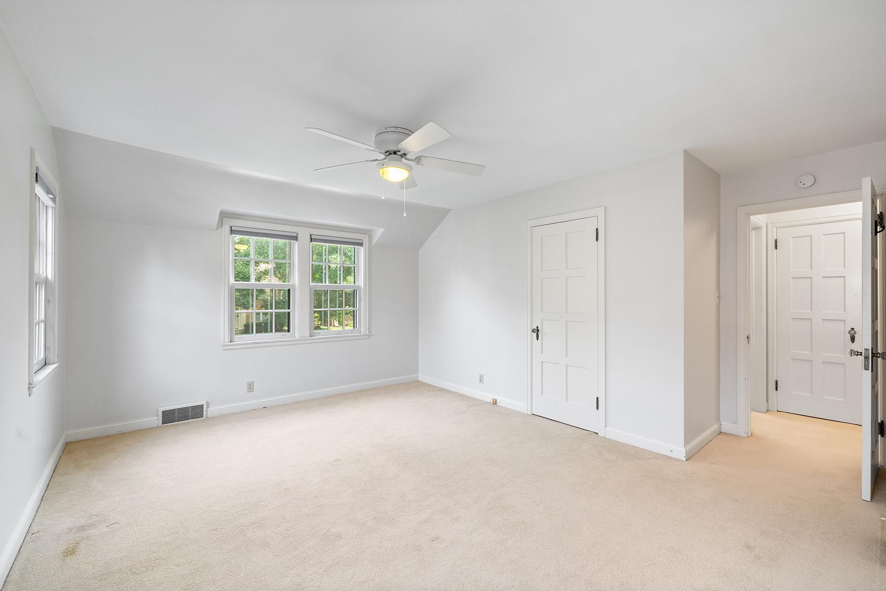 1840 West Pinehurst Avenue St. Paul, MN 55116 - Photo 30 of 39