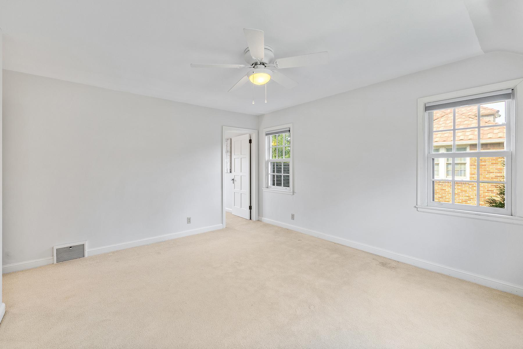 1840 West Pinehurst Avenue St. Paul, MN 55116 - Photo 32 of 39