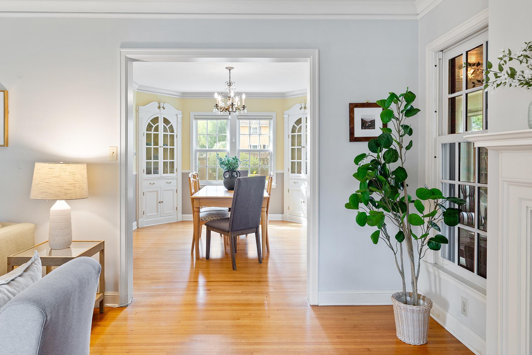 1840 West Pinehurst Avenue St. Paul, MN 55116 - Photo 9 of 39