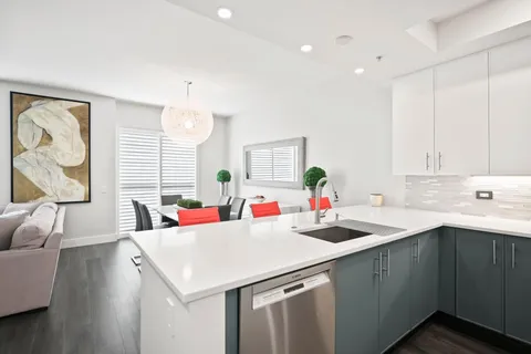 $439,900 | 2631 Northeast 14th Avenue, Unit 304, Wilton Manors, FL 33334