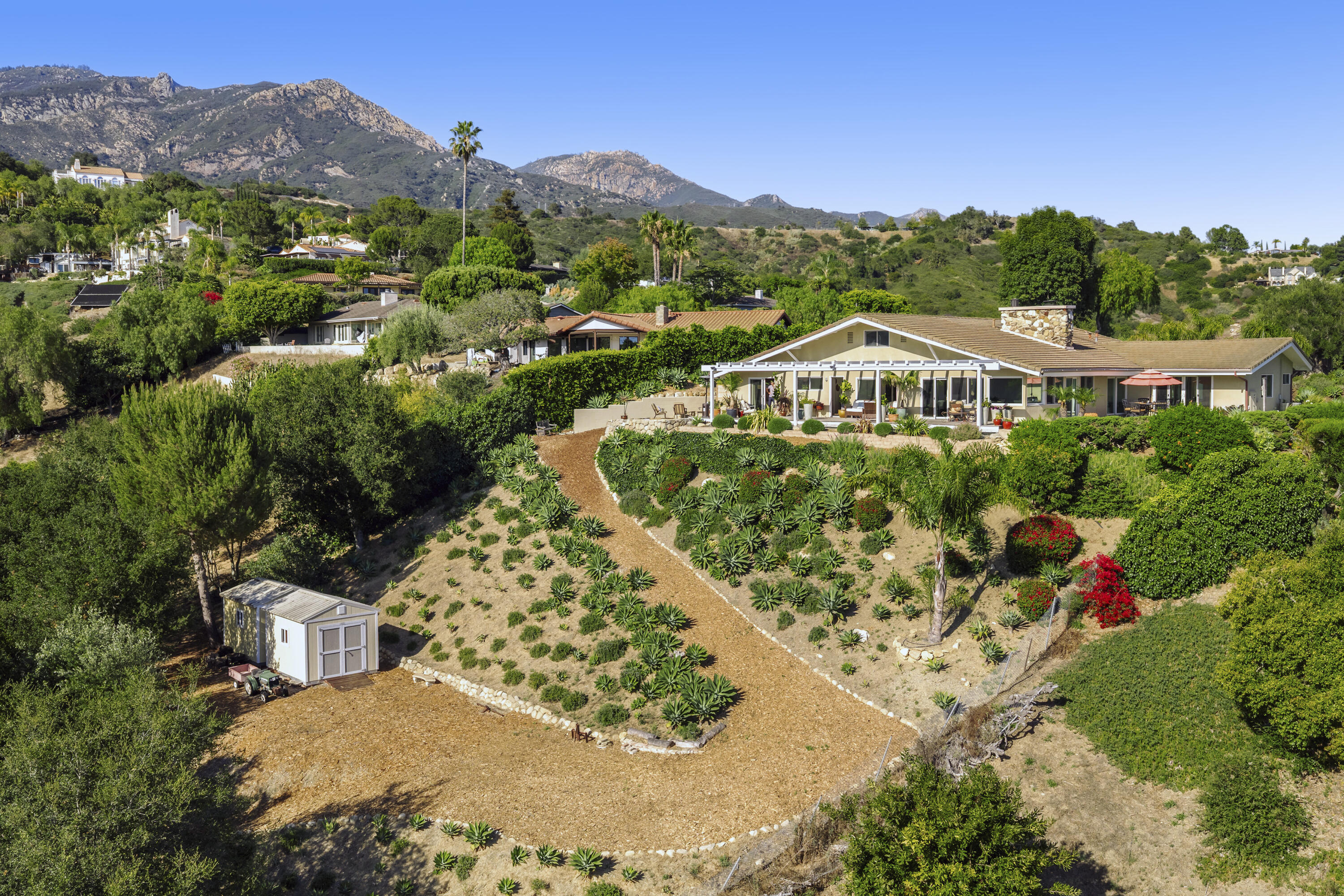 407 Northridge Road Santa Barbara, CA 93105 - Photo 25 of 27 Estate Setting