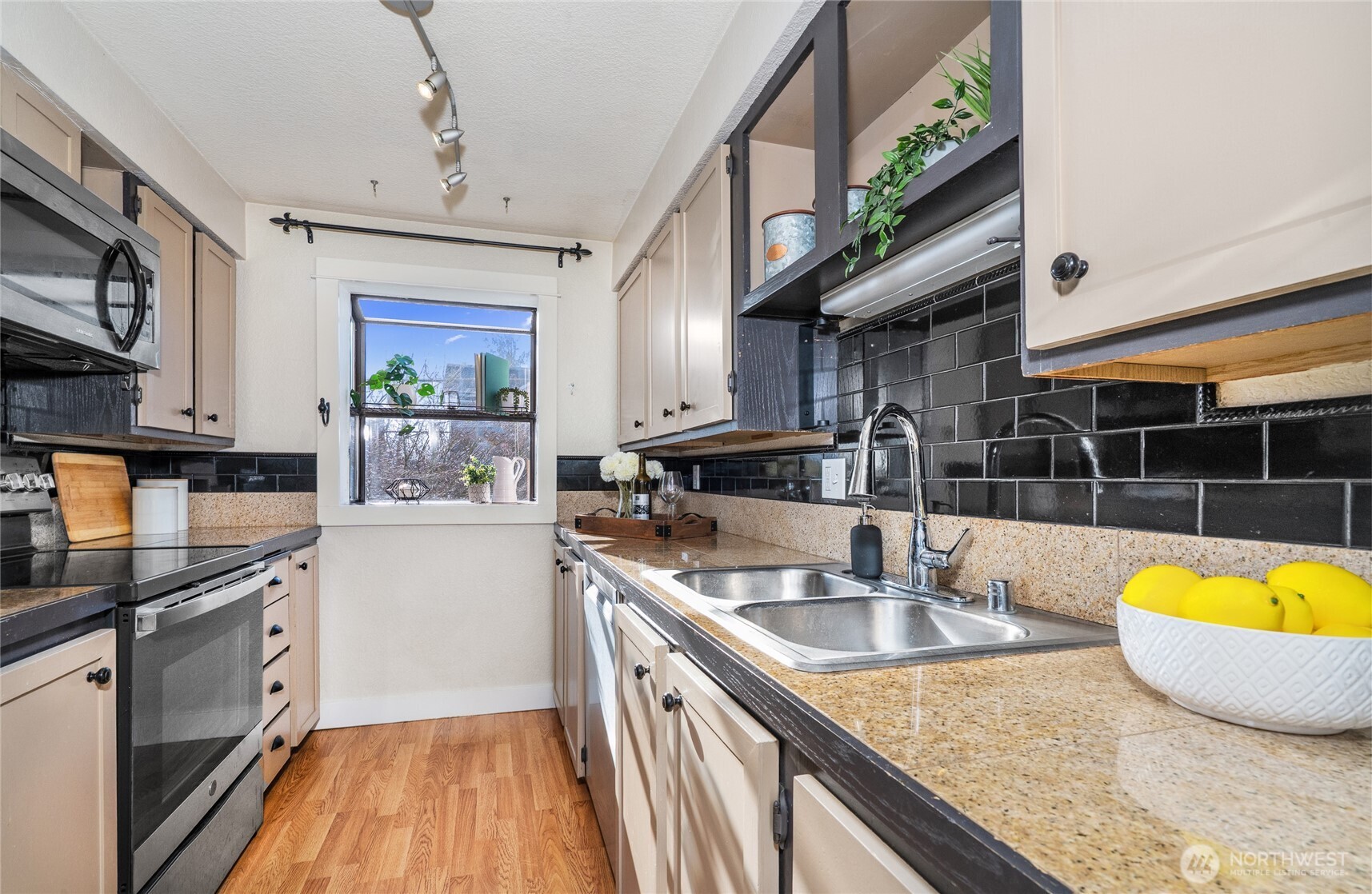 1400 Northwest 60th Street, Unit 202 Seattle, WA 98107 - Photo 13 of 28