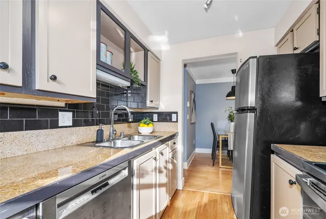 $448,000 | 1400 Northwest 60th Street, Unit 202, Seattle, WA 98107