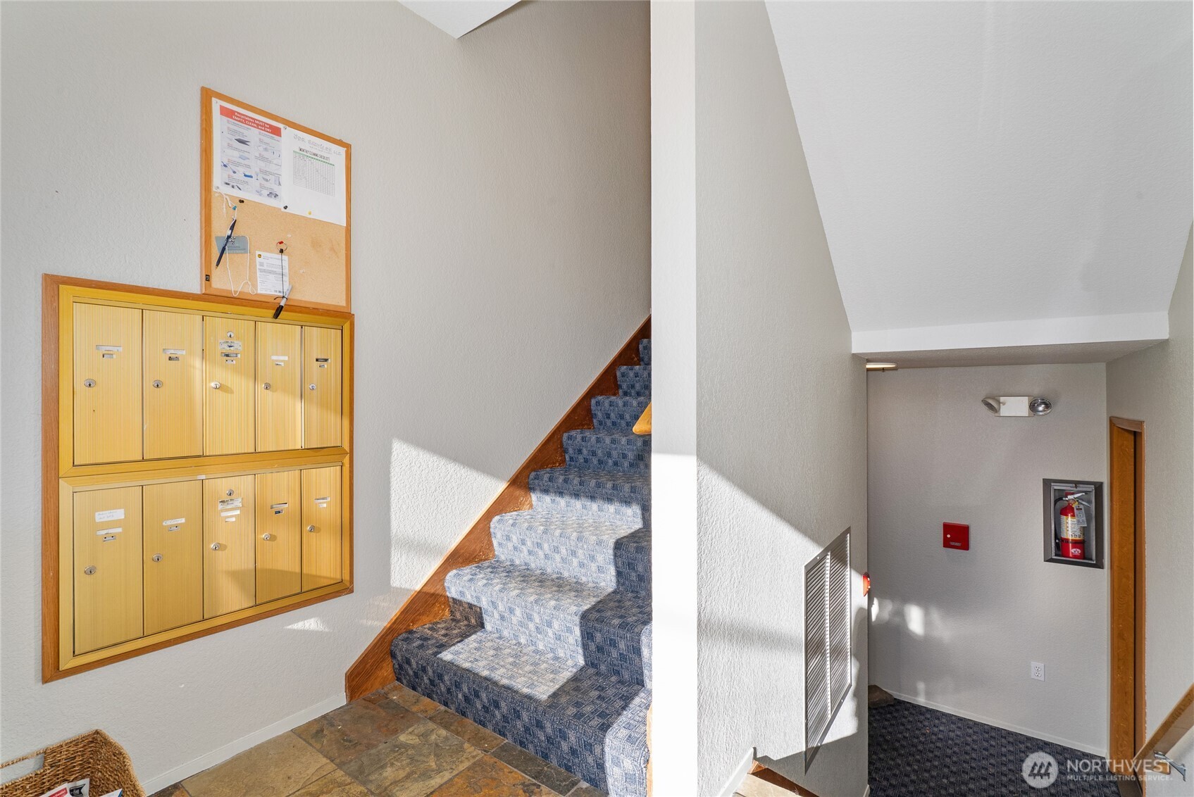 1400 Northwest 60th Street, Unit 202 Seattle, WA 98107 - Photo 4 of 28