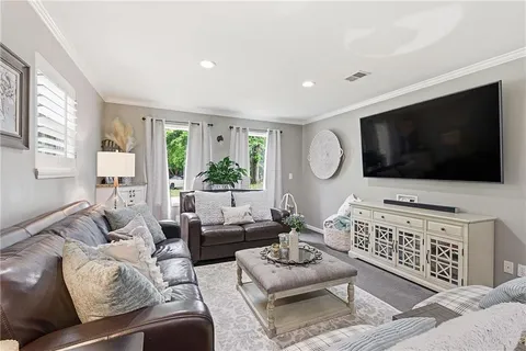 $674,900 | 2229 West 121st Street, Leawood, KS 66209