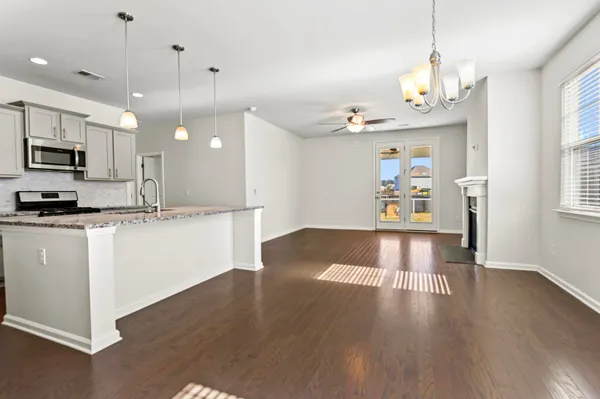 $2,400 | 454 Zenith Boulevard, Summerville, SC 29486