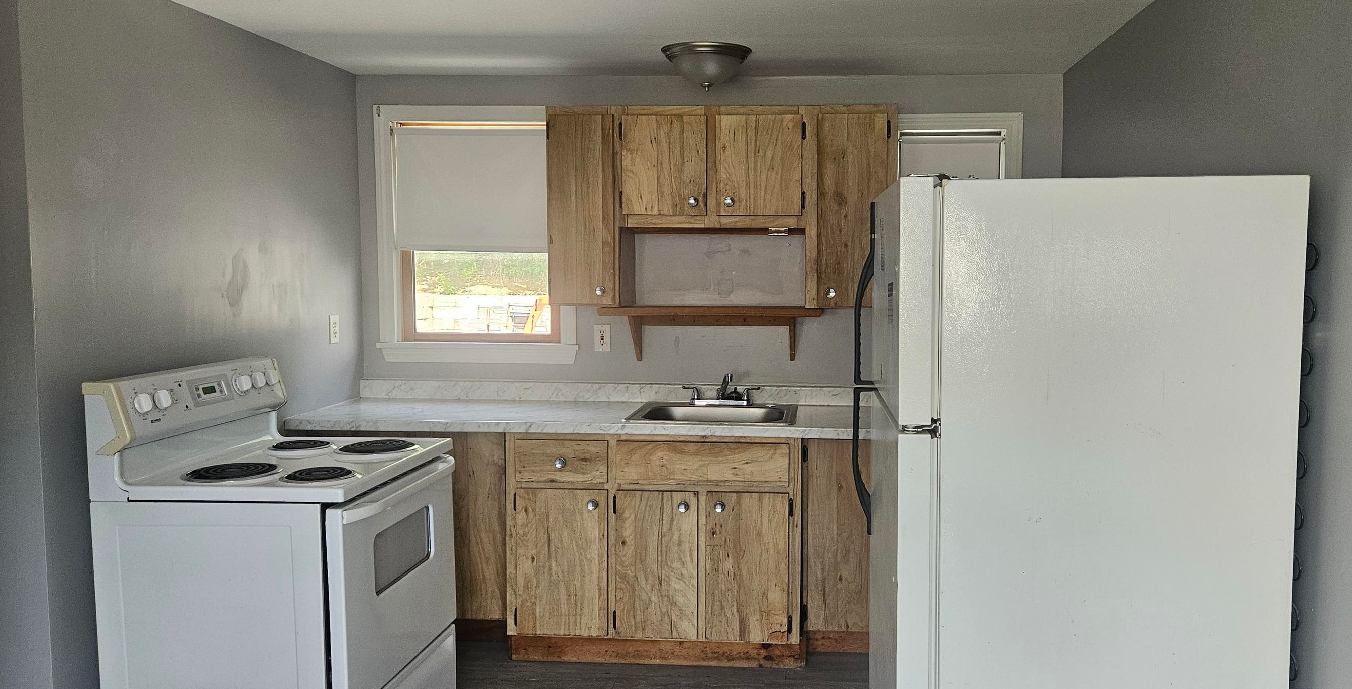 33 Spring Street, Unit 4 Bristol, NH 03222 - Photo 2 of 5
