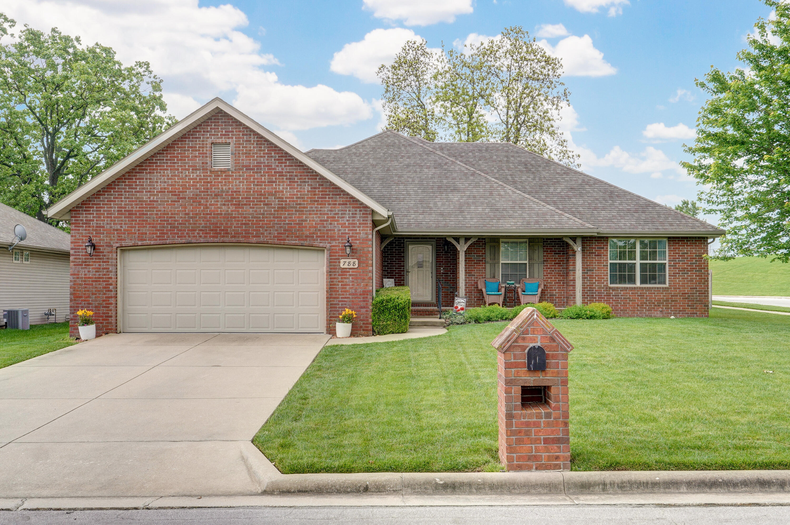 788 East Roubidoux Street Nixa, MO 65714 - Photo 1 of 1 788 E Roubidoux Ct-40