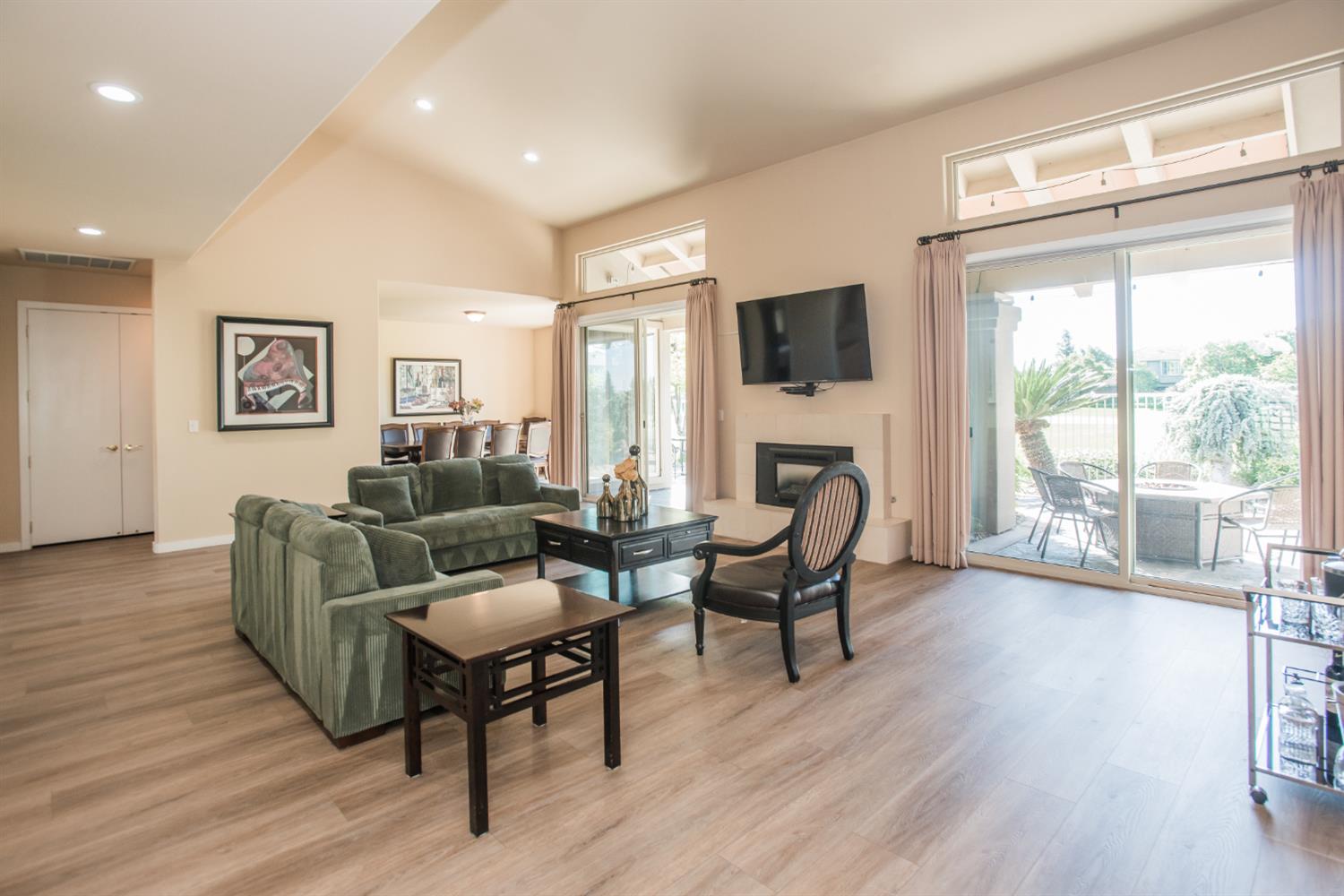 9512 Golf Course Lane Elk Grove, CA 95758 - Photo 16 of 71