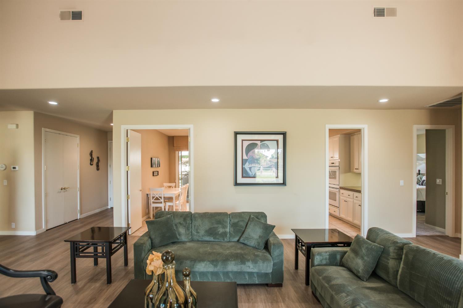 9512 Golf Course Lane Elk Grove, CA 95758 - Photo 19 of 71