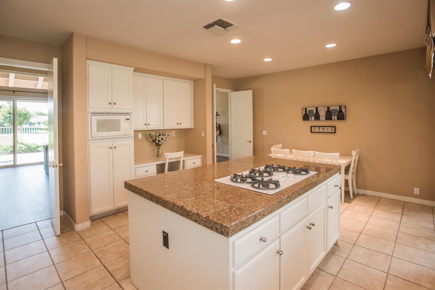 9512 Golf Course Lane Elk Grove, CA 95758 - Photo 30 of 71
