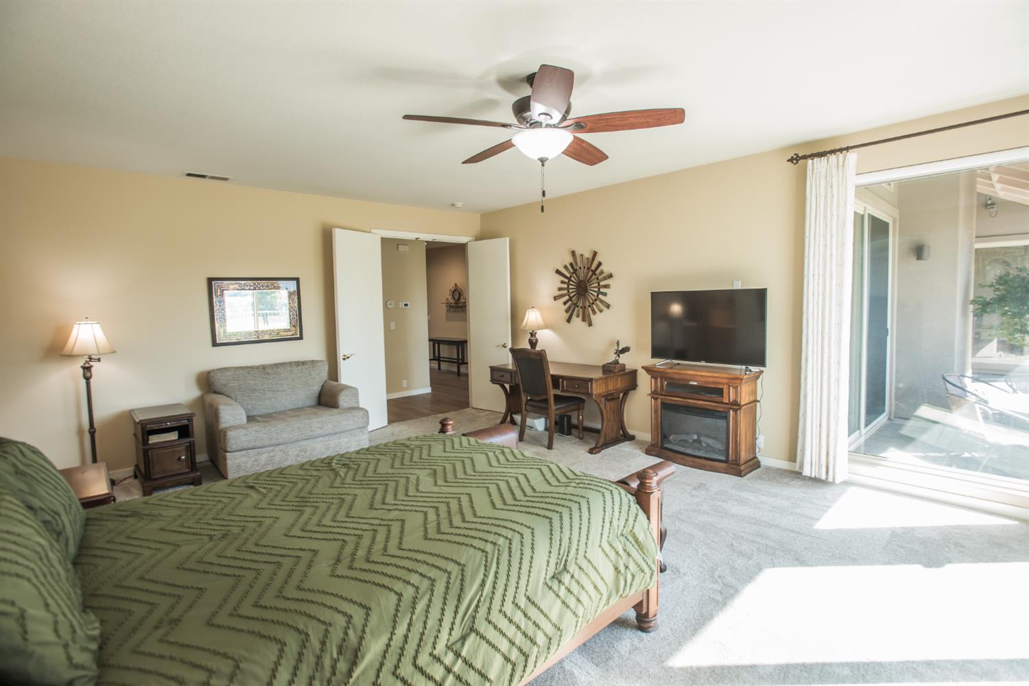 9512 Golf Course Lane Elk Grove, CA 95758 - Photo 35 of 71