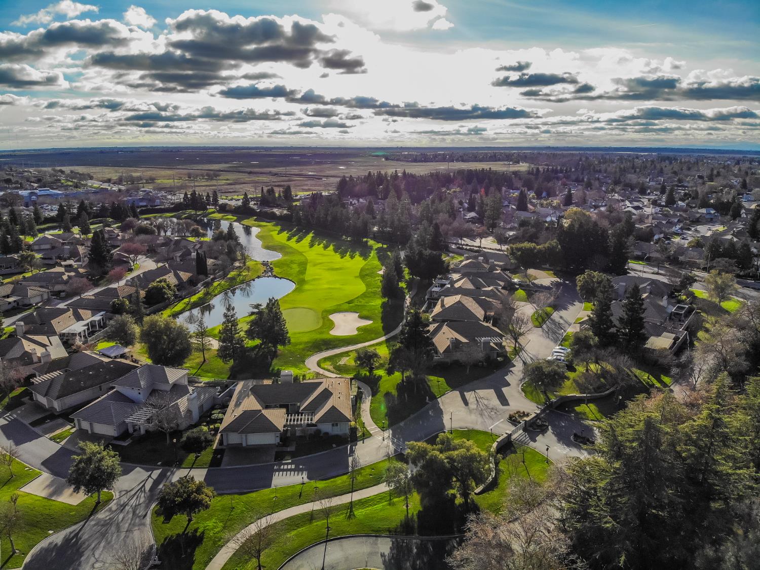 9512 Golf Course Lane Elk Grove, CA 95758 - Photo 4 of 71