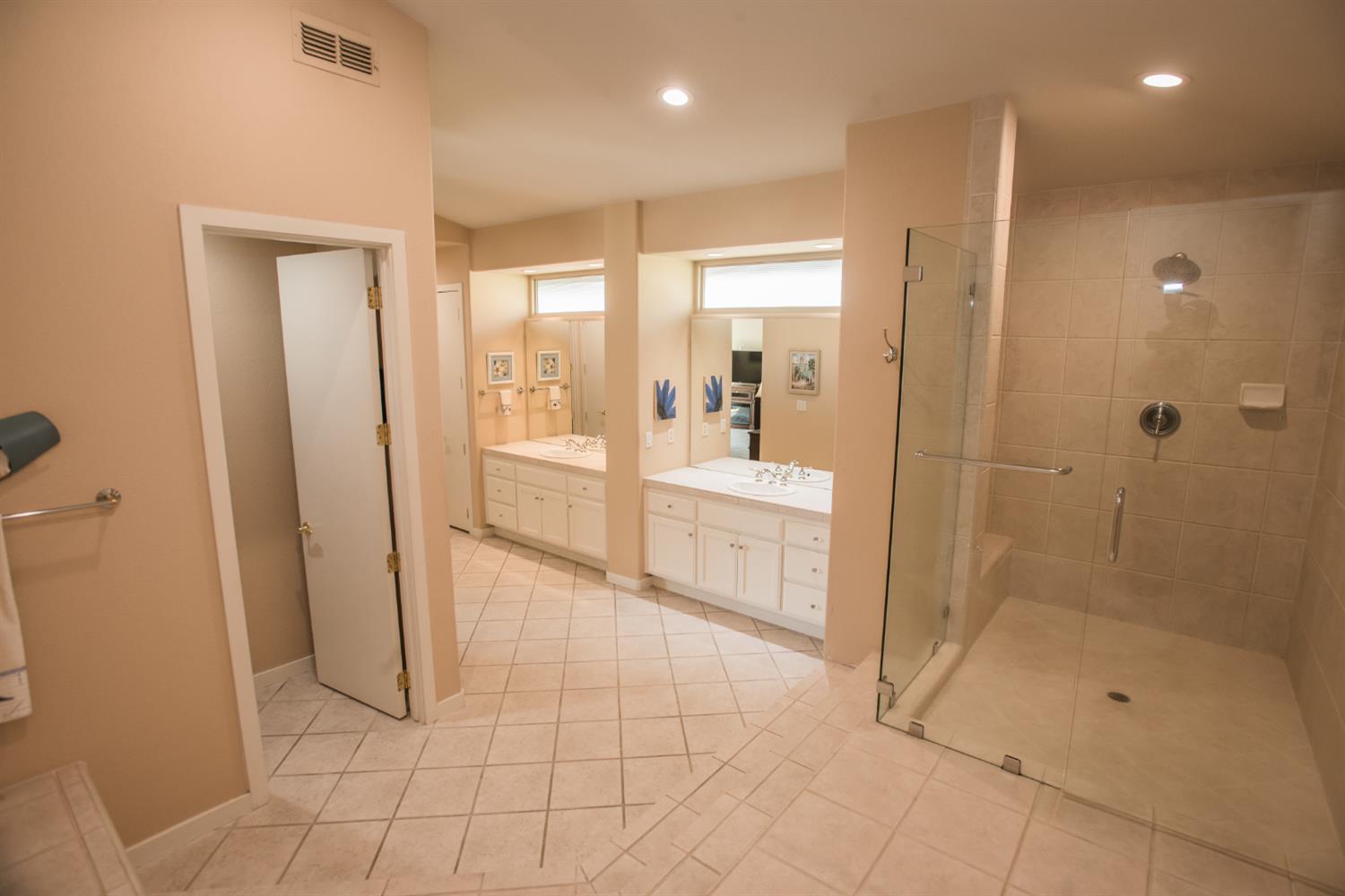 9512 Golf Course Lane Elk Grove, CA 95758 - Photo 41 of 71