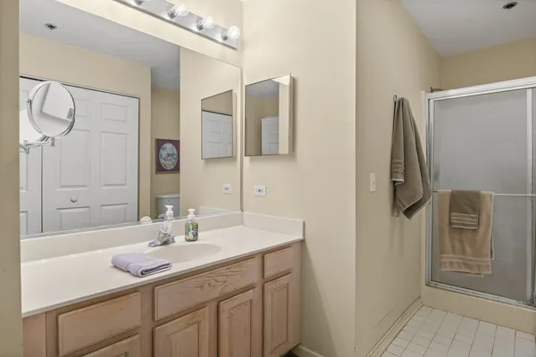 $285,000 | 115 Hunt Club Drive, Unit 114N, St. Charles, IL 60174