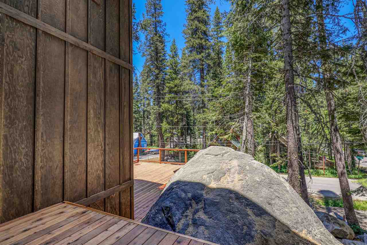 15611 Conifer Drive Truckee, CA 96161 - Photo 5 of 20 a view of a backyard of the house