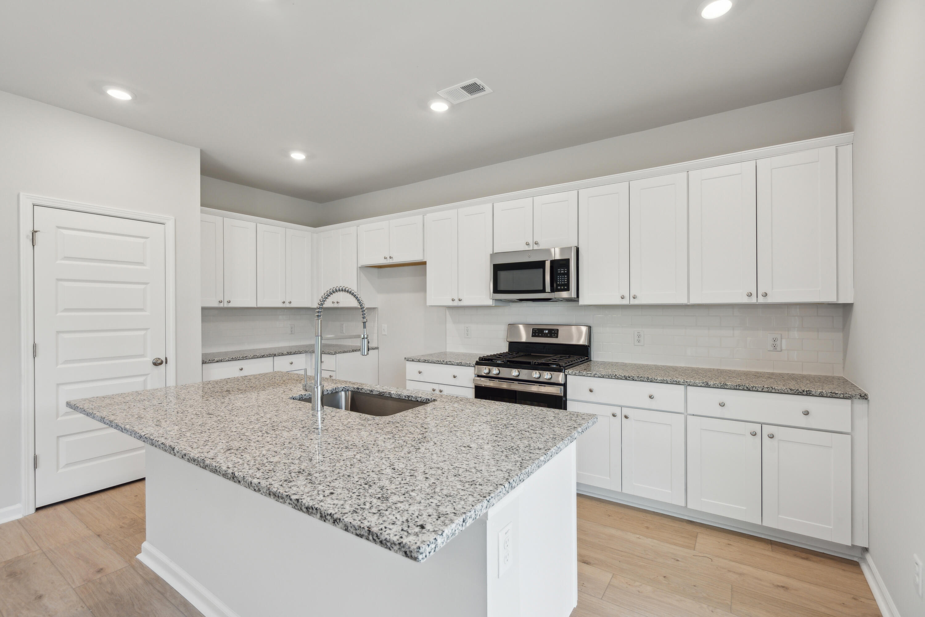115 Slipper Shell Street Summerville, SC 29485 - Photo 15 of 50 142PostMillDr-KeenEyeMarketing-016