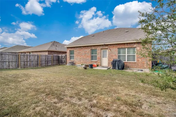 $296,500 | 2209 Torch Lake Drive, Forney, TX 75126