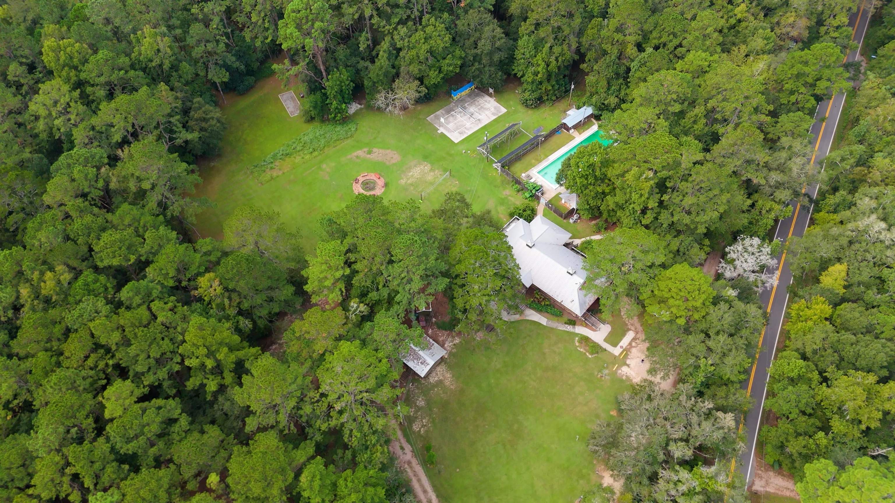 3890 Tan Mouse Road Tallahassee, FL 32309 - Photo 4 of 41 Gallery Image 4