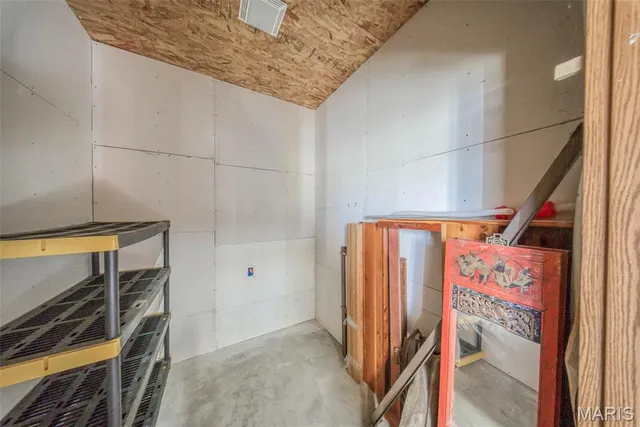 $329,900 | 13689 County Road 3590, St. James, MO 65559