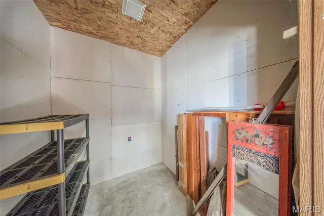 $329,900 | 13689 County Road 3590, St. James, MO 65559