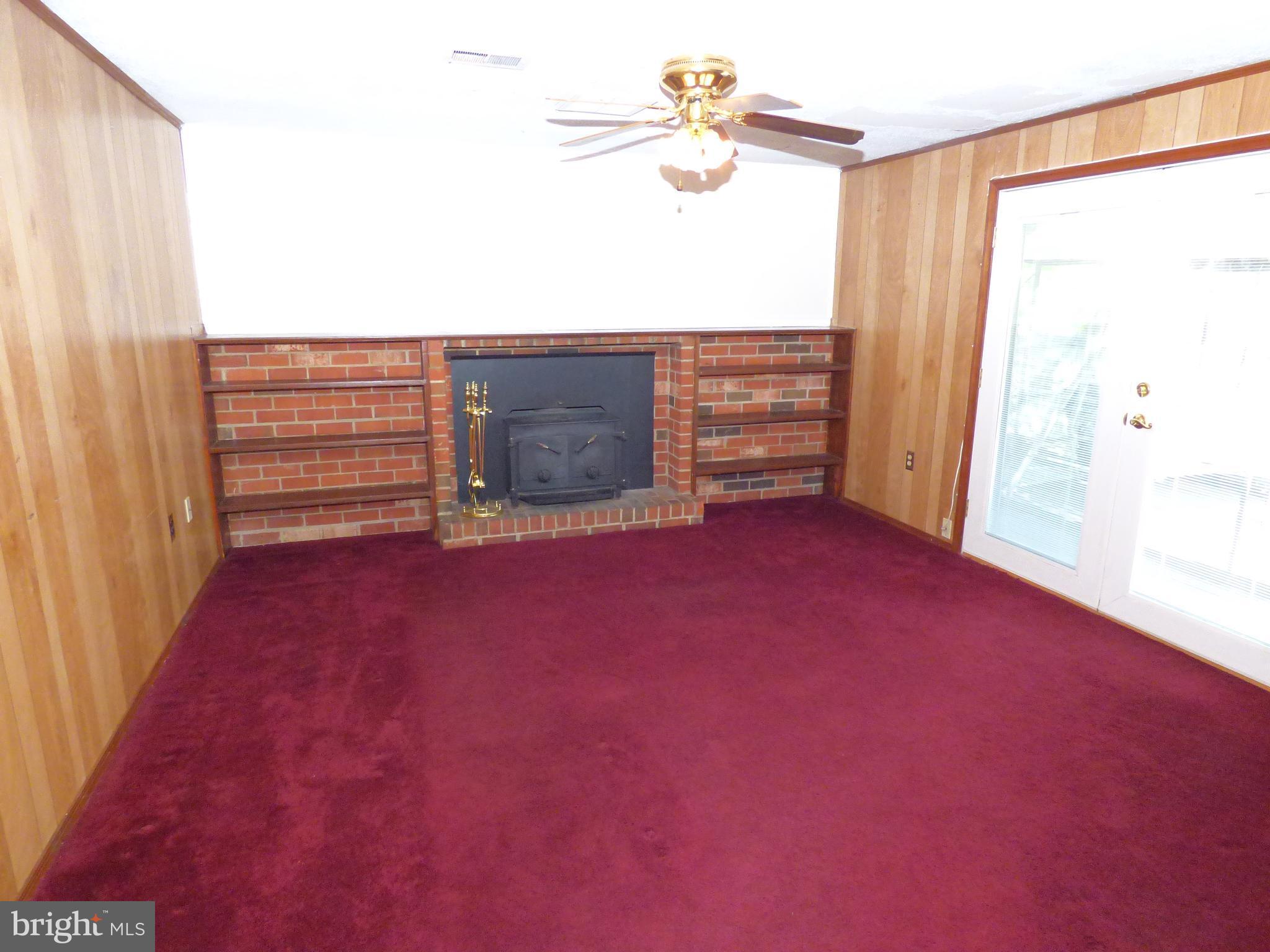 6107 Ronna Circle Waldorf, MD 20601 - Photo 13 of 28 Family Room
