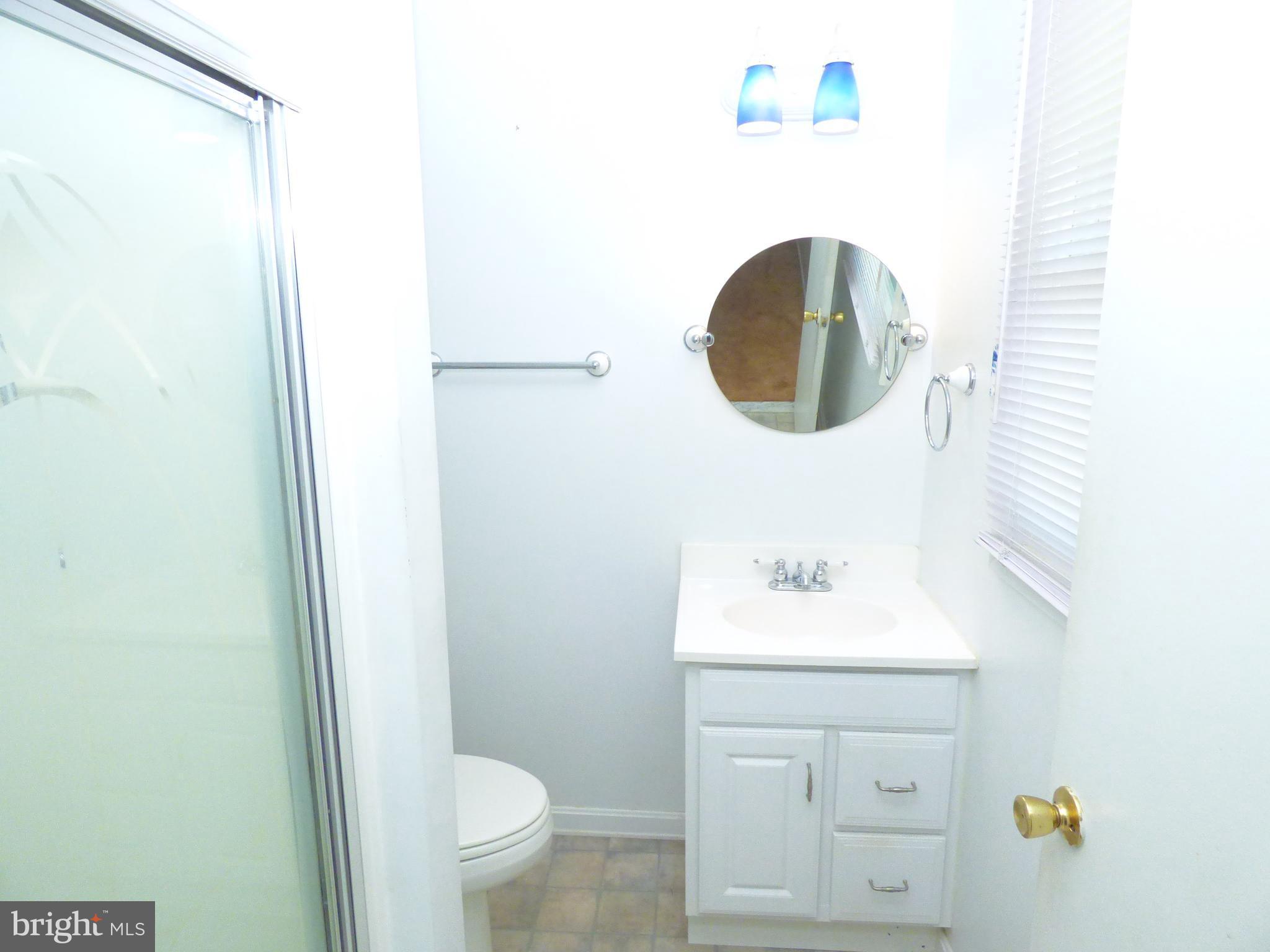 6107 Ronna Circle Waldorf, MD 20601 - Photo 17 of 28 Bath (Master)