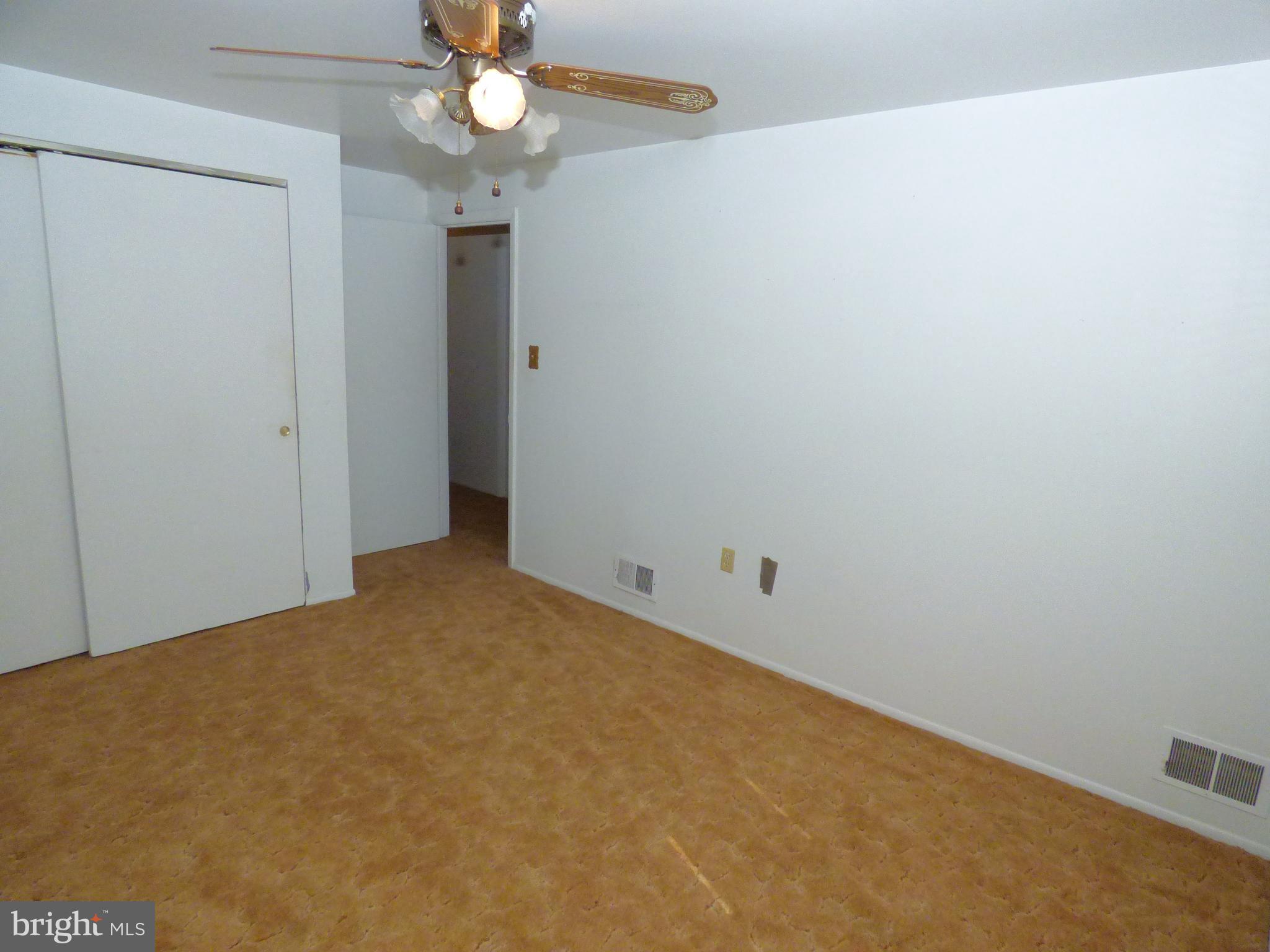 6107 Ronna Circle Waldorf, MD 20601 - Photo 22 of 28 Bedroom