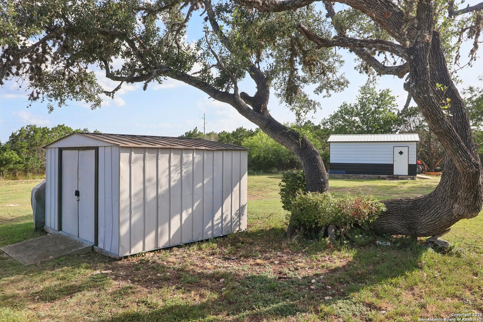 160 Deer View Road Pipe Creek, TX 78063 - Photo 7 of 55