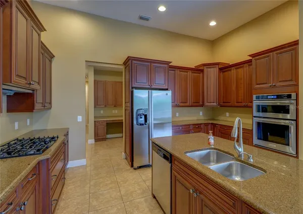 $4,800 | 20003 Ryman Place, Tampa, FL 33647