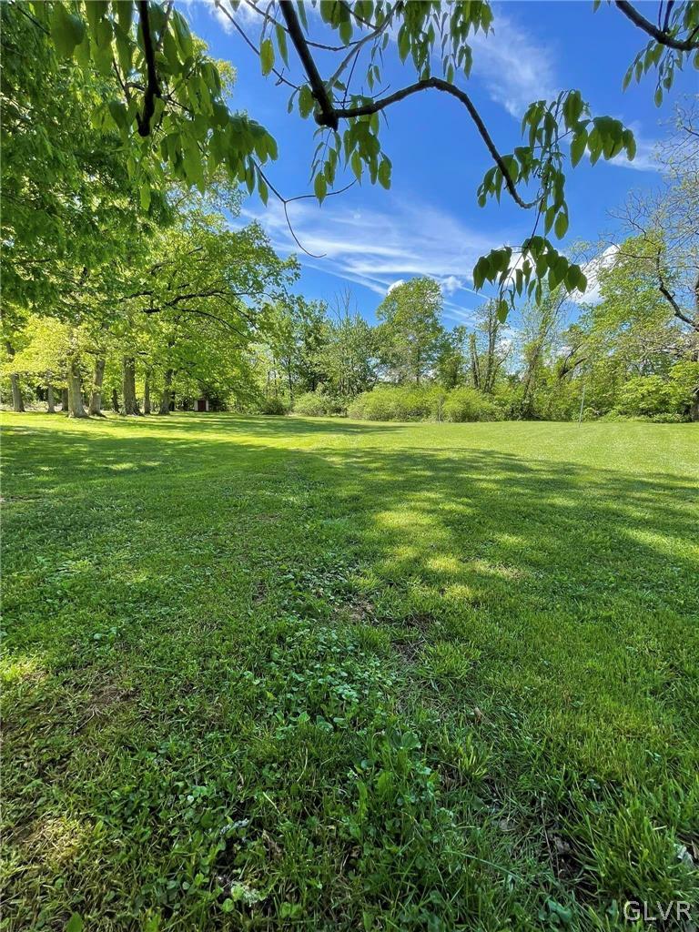 Colony Lane Wind Gap, PA 18091 - Photo 3 of 28