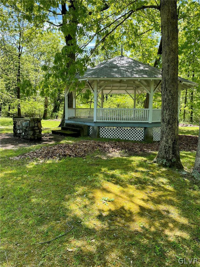 Colony Lane Wind Gap, PA 18091 - Photo 6 of 28