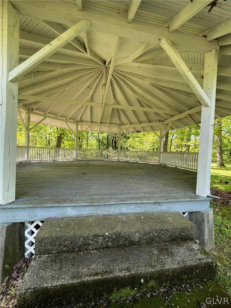 Colony Lane Wind Gap, PA 18091 - Photo 7 of 28