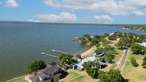 $475,000 | 819 Lakeshore Loop, Tow, TX 78672