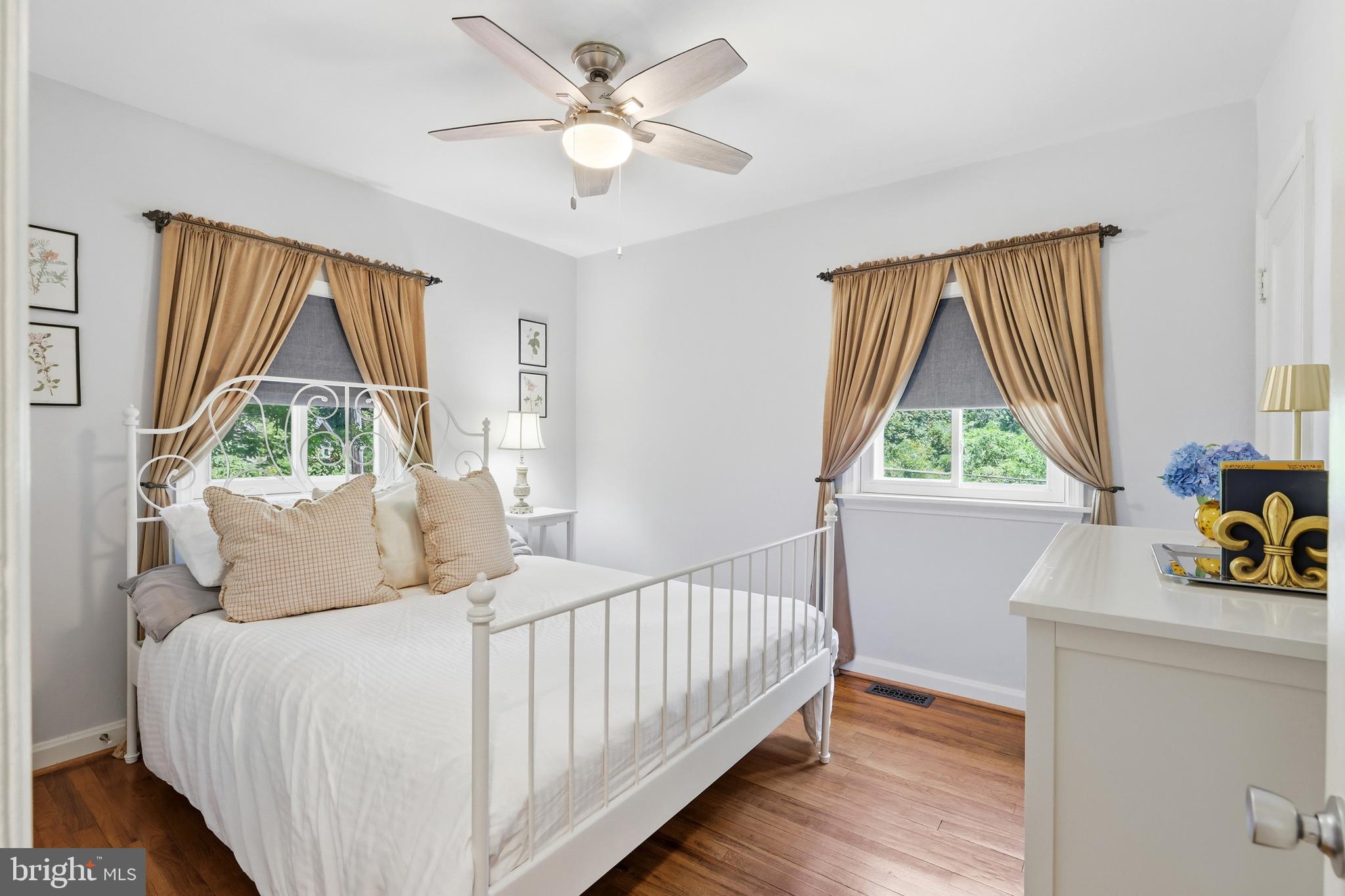 1724 Robinhood Road Annapolis, MD 21401 - Photo 13 of 73 Main level Bedroom