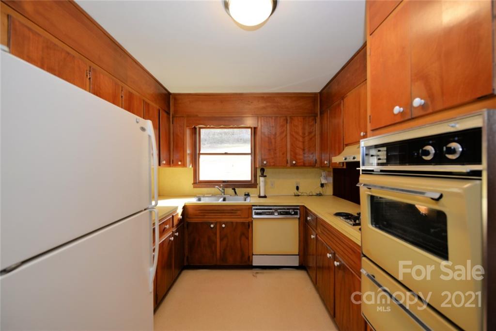 600 Hidden Valley Road Sylva, NC 28779 - Photo 14 of 29 Gallery Image 14
