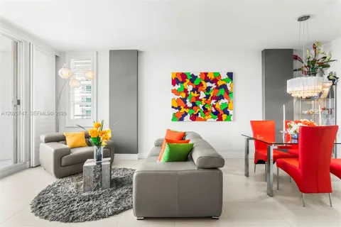 $620,000 | 888 Brickell Key Drive, Unit 1002, Miami, FL 33131