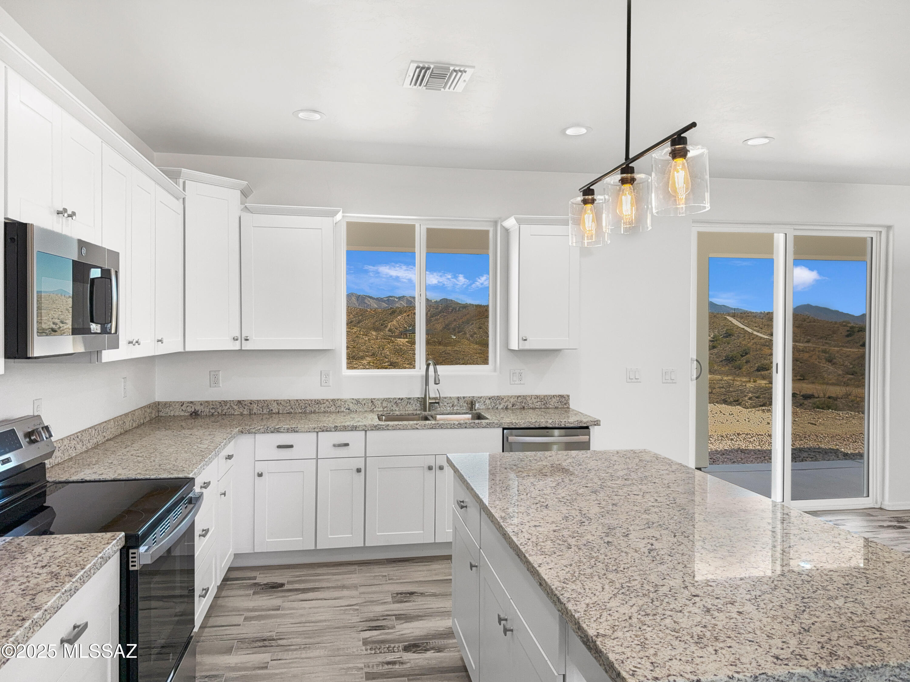 1055 Adelita Court Rio Rico, AZ 85648 - Photo 10 of 37