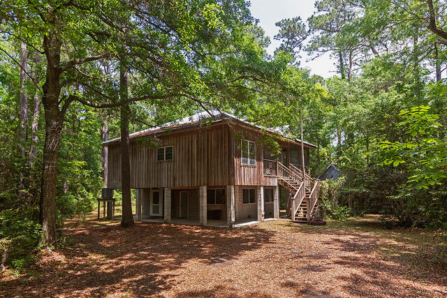 708 Oyster Bay Road McClellanville, SC 29458 - Photo 1 of 31 708 oyster pic 1