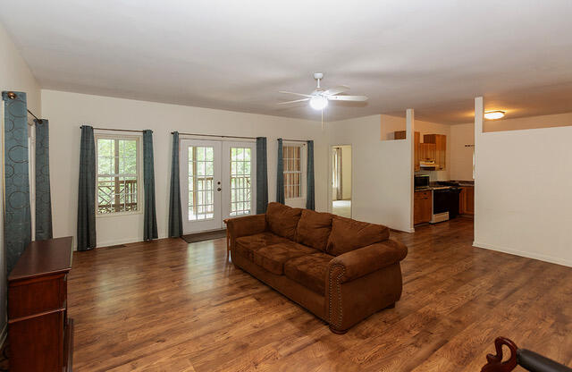 708 Oyster Bay Road McClellanville, SC 29458 - Photo 13 of 31 708 Oyster pic 21