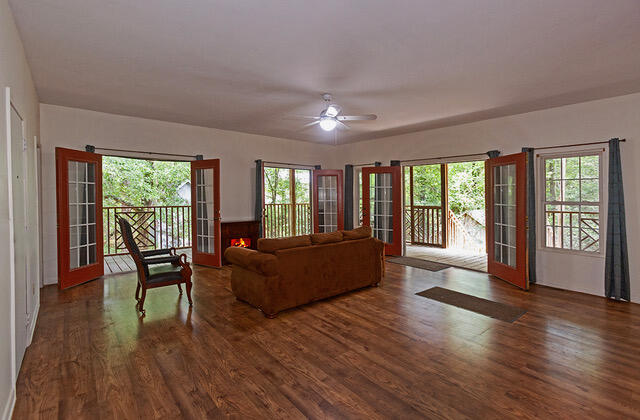 708 Oyster Bay Road McClellanville, SC 29458 - Photo 16 of 31 708 Oyster pic 24
