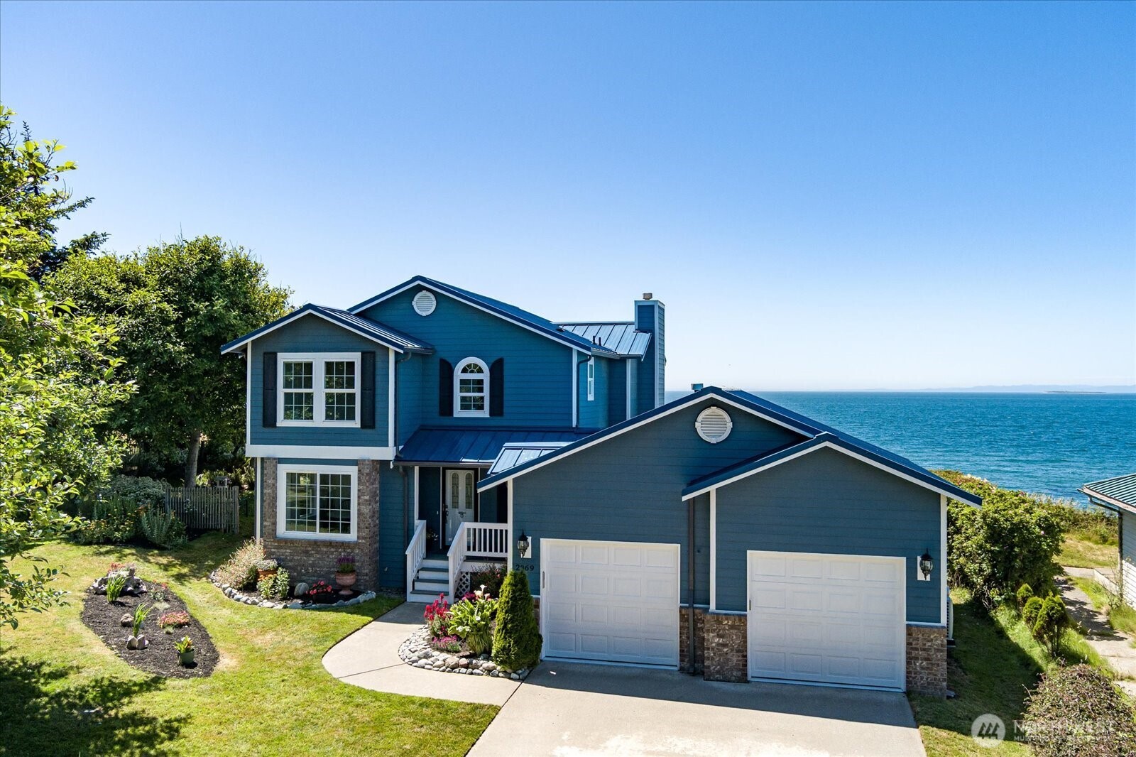 2369 West Beach Road Oak Harbor, WA 98277 - Photo 1 of 40 Gallery Image 1