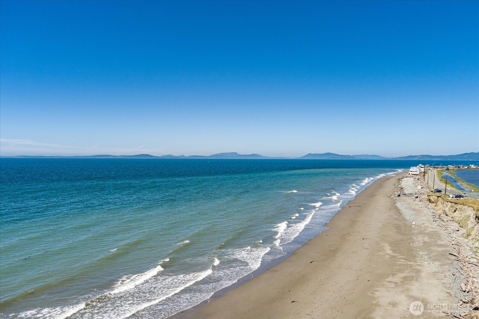 2369 West Beach Road Oak Harbor, WA 98277 - Photo 11 of 40 Gallery Image 11