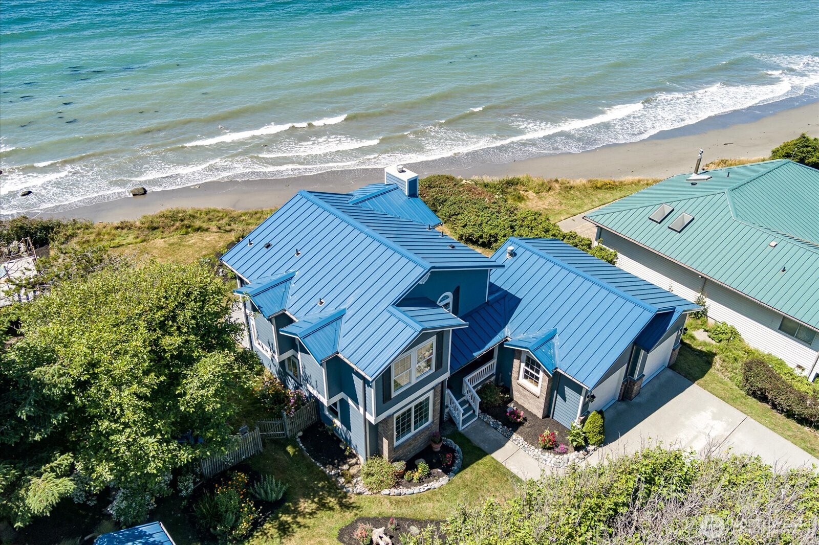 2369 West Beach Road Oak Harbor, WA 98277 - Photo 4 of 40 Gallery Image 4