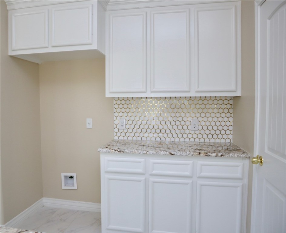 406 Old Robstown Road Corpus Christi, TX 78408 - Photo 13 of 15 a view of cabinets