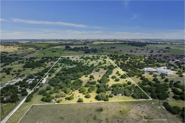 $350,000 | 999 County Road 217, Florence, TX 76527