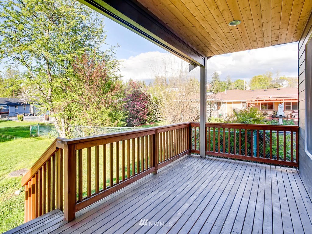 418 South 37th Street Renton, WA 98055 - Photo 23 of 24 a view of balcony with wooden floor