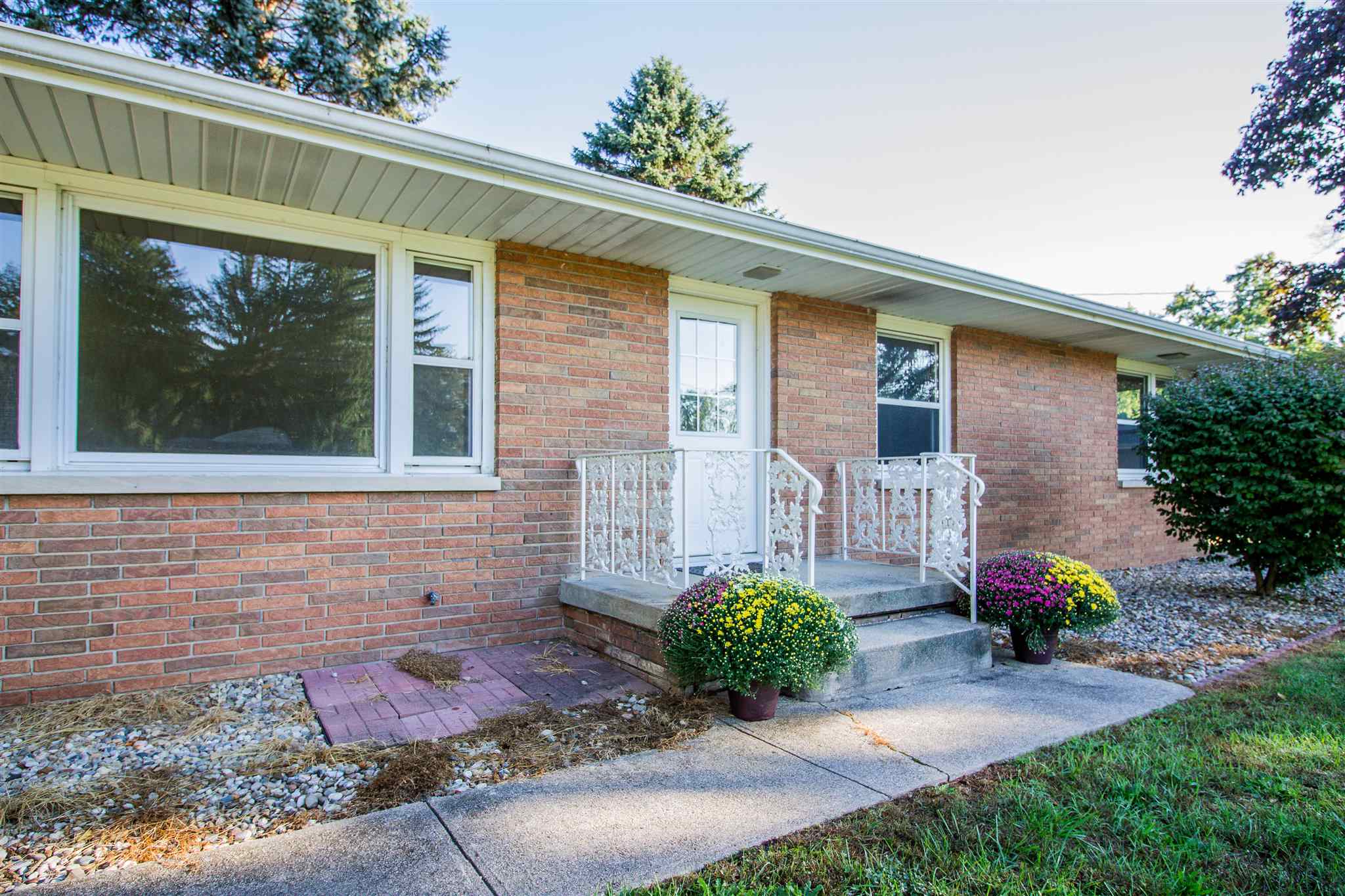 11887 Adams Road Granger, IN 46530 - Photo 4 of 23
