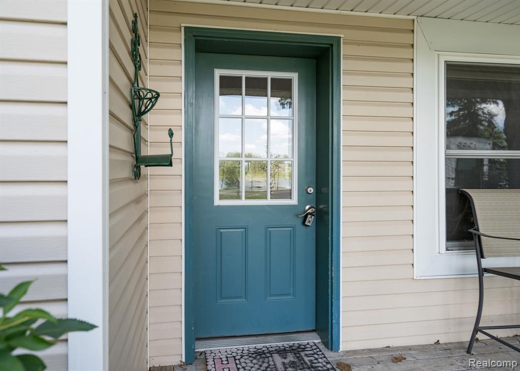 184 Crescent Road Waterford, MI 48327 - Photo 9 of 48 Gallery Image 9