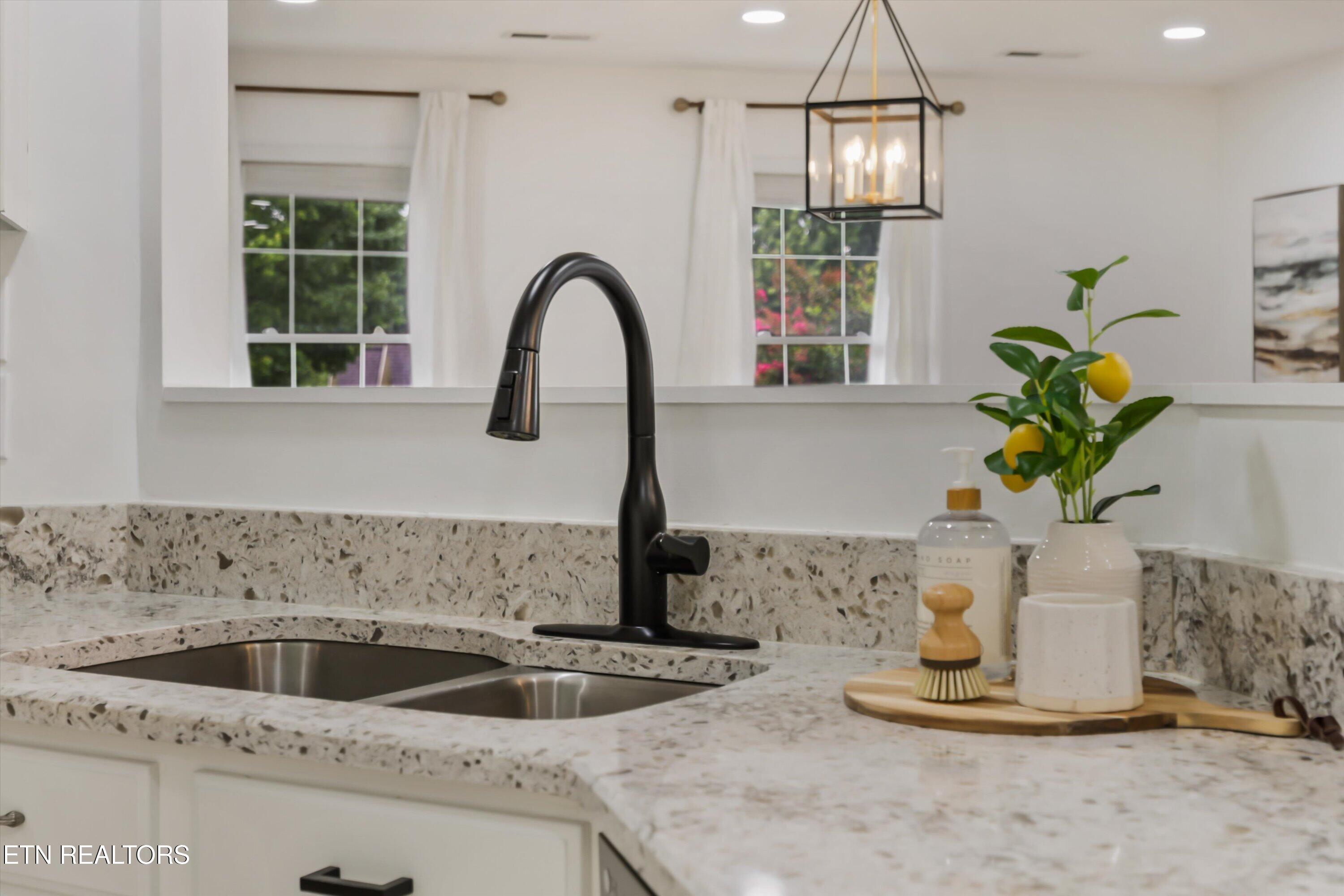 8300 Foxworth Trail Powell, TN 37849 - Photo 24 of 43 8300 Foxworth Trail, Kitchen Sink
